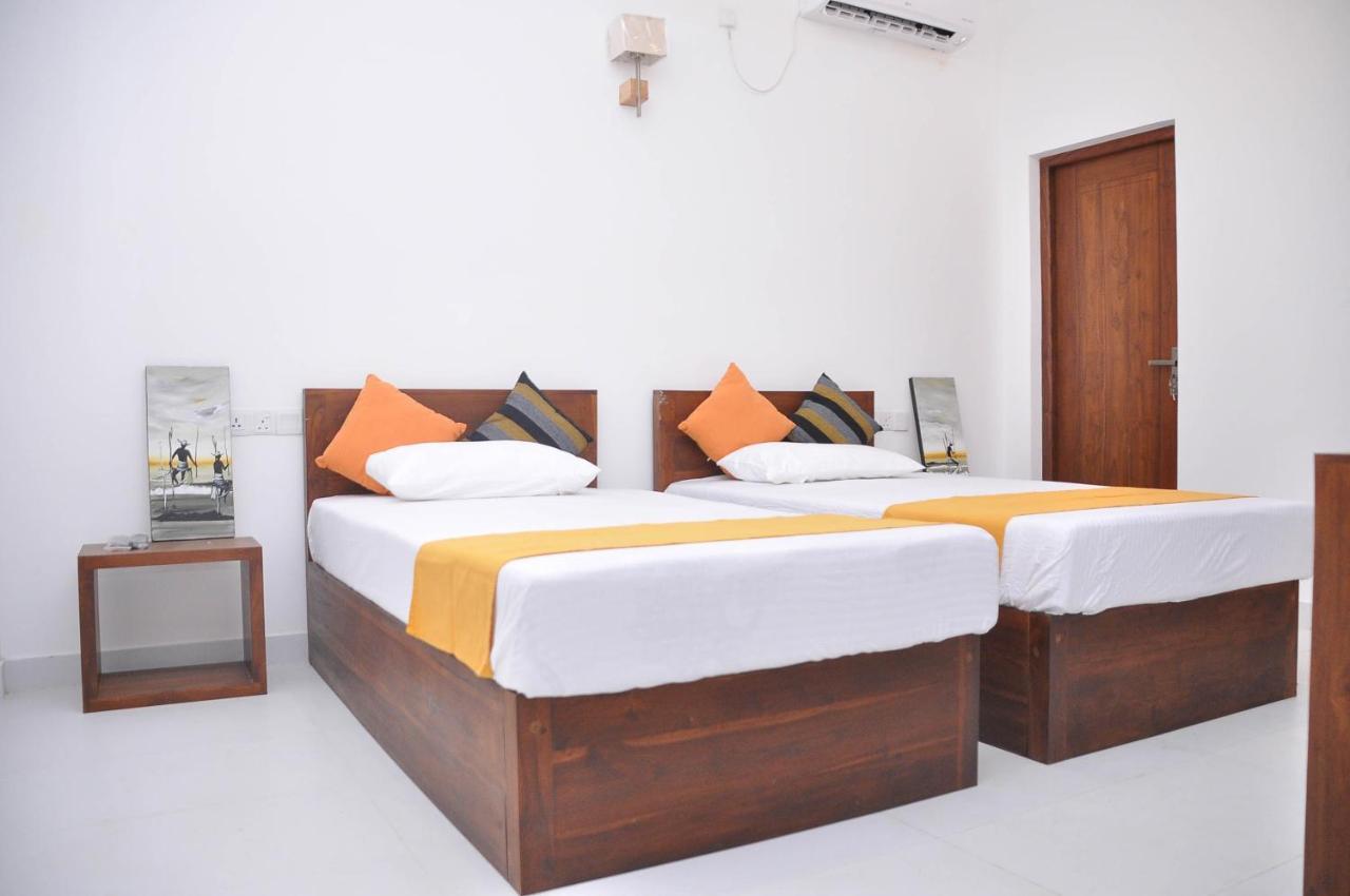 Amuththa Resort Anuradhapura Esterno foto
